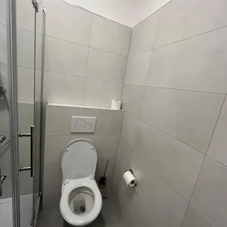 Apartamento Utulna Garsonka S Vyhledem Do Zahrady